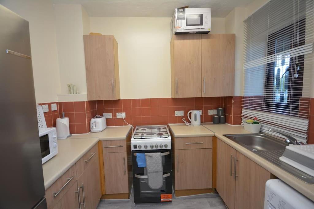 Lovely 4 Bedroom Apartment Close To The City Walking Distance From The Rivere View Londýn Exteriér fotografie